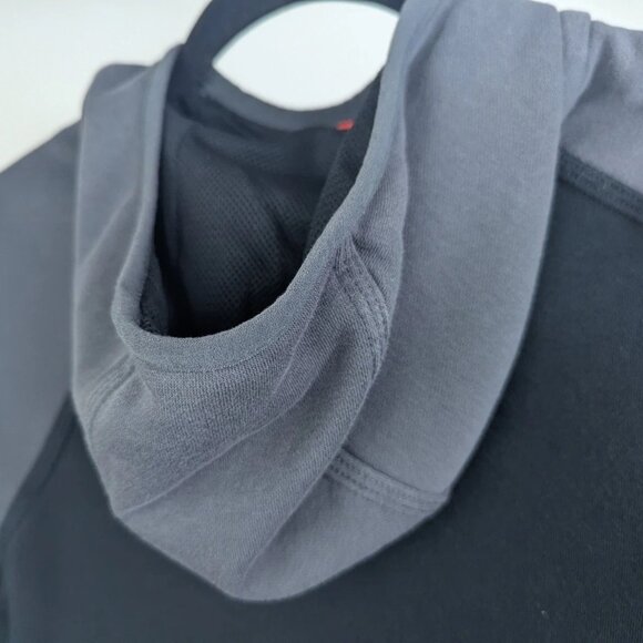 Vintage 90s Nike Air Boys Hoodie Size Medium Gray Black Red Tag Kangaroo Pocket - Picture 8 of 8